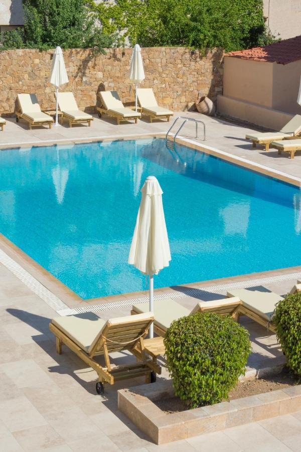 Aegean Villas Poros Town ภายนอก รูปภาพ