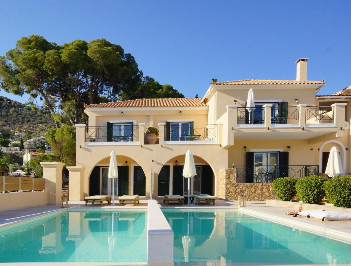 Aegean Villas Poros Town ภายนอก รูปภาพ
