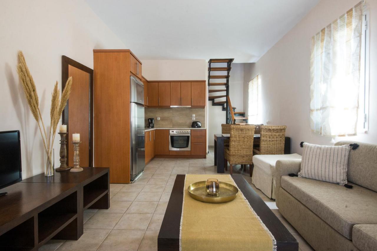 Aegean Villas Poros Town ภายนอก รูปภาพ