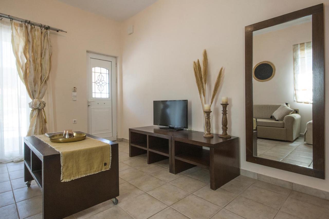 Aegean Villas Poros Town ภายนอก รูปภาพ
