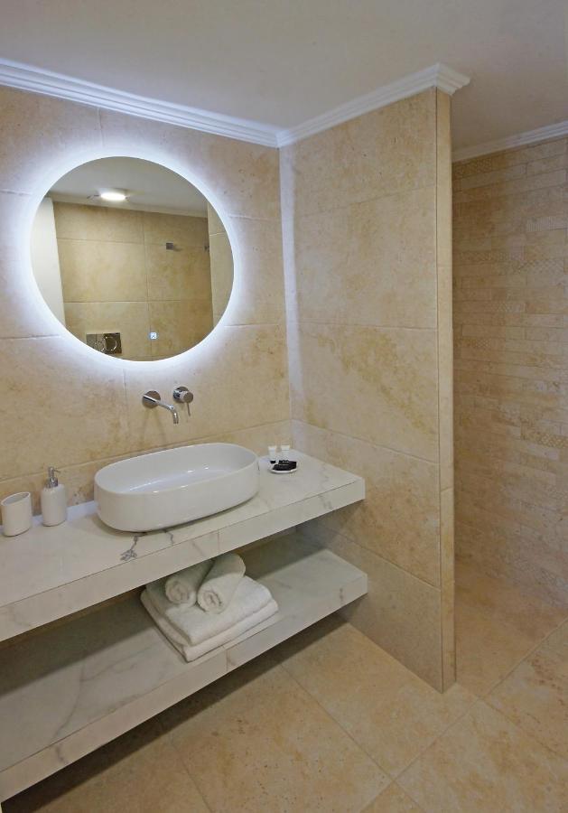 Aegean Villas Poros Town ภายนอก รูปภาพ