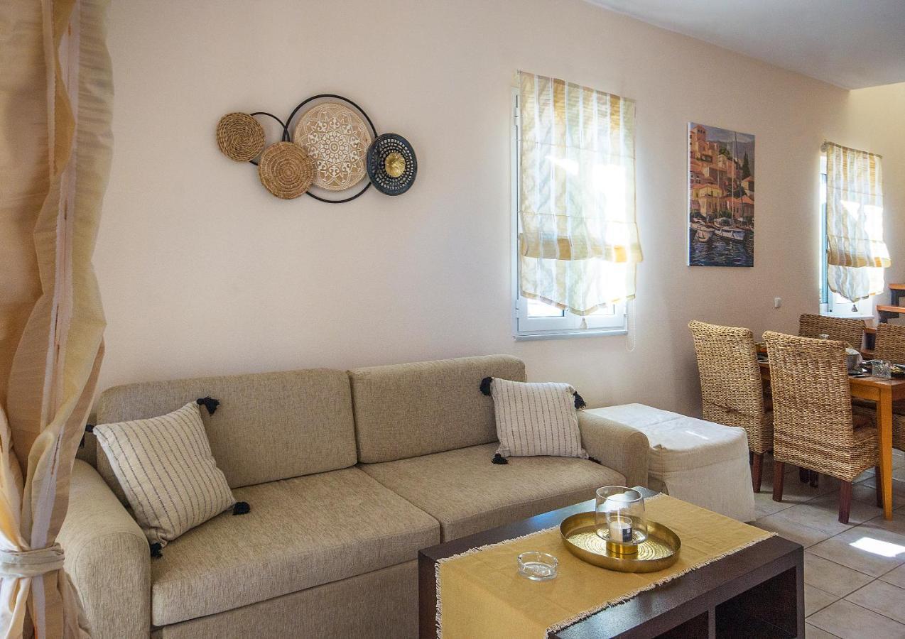Aegean Villas Poros Town ภายนอก รูปภาพ