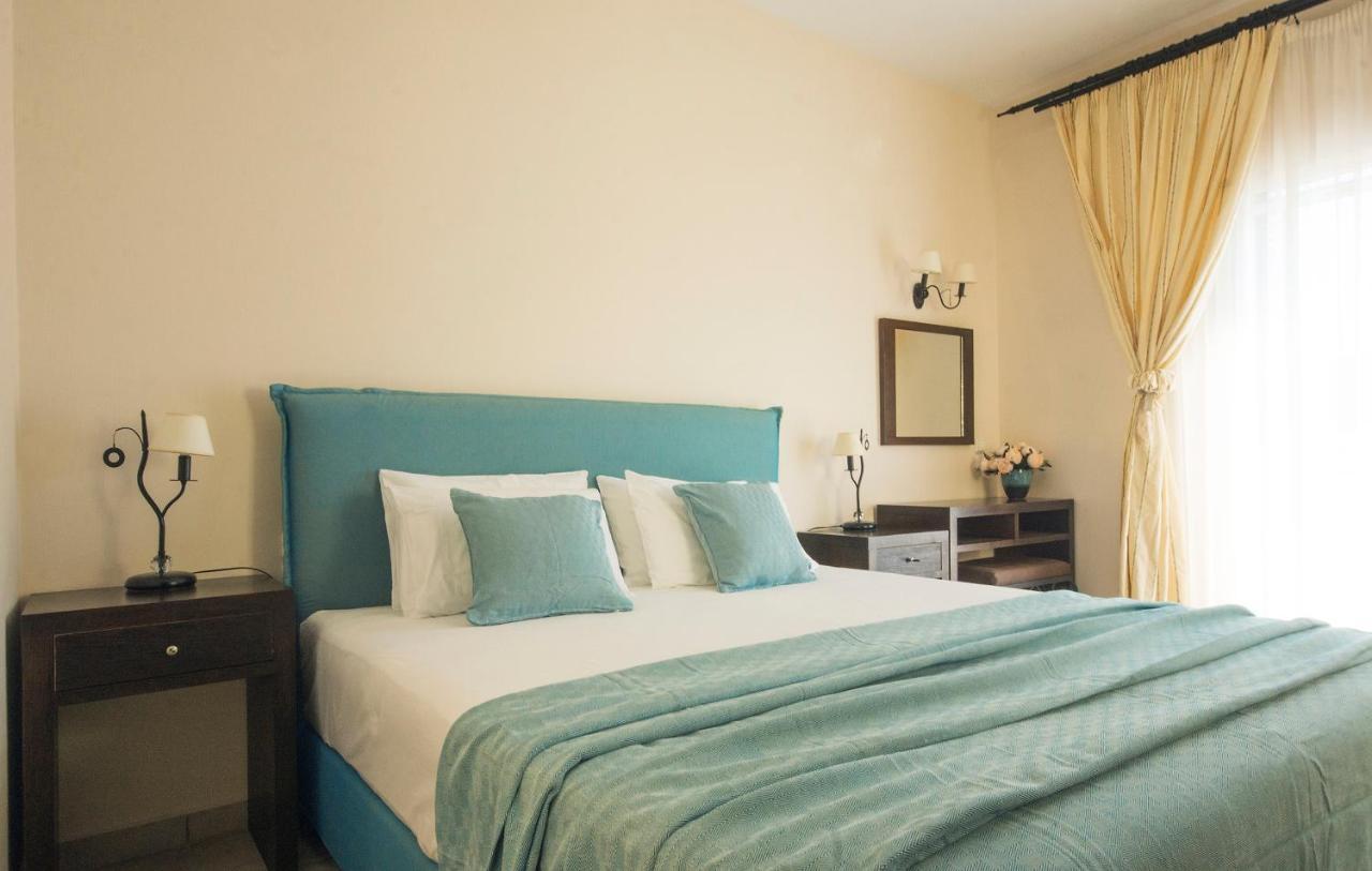 Aegean Villas Poros Town ภายนอก รูปภาพ