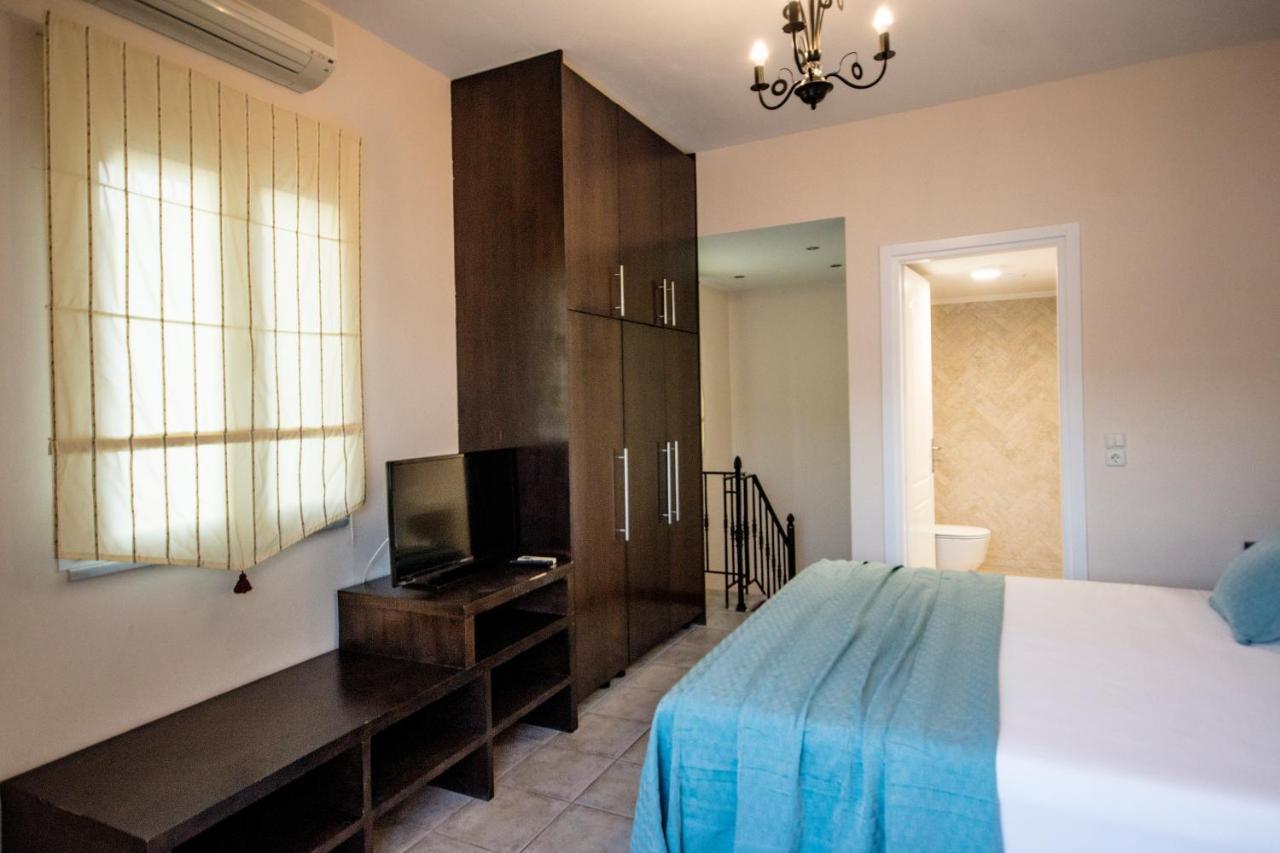 Aegean Villas Poros Town ภายนอก รูปภาพ