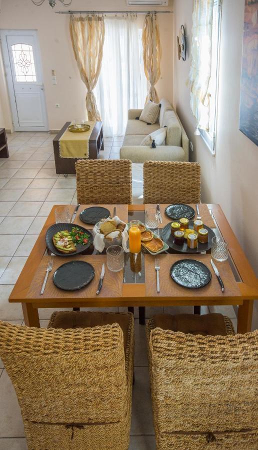 Aegean Villas Poros Town ภายนอก รูปภาพ